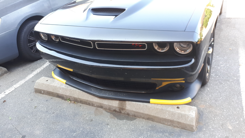Illustration for article titled If you're gonna put a yuge splitter on the car, Dodge